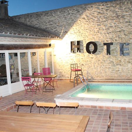 Aubais La Demeure Bed And Breakfast מראה חיצוני תמונה