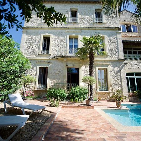 Aubais La Demeure Bed And Breakfast מראה חיצוני תמונה