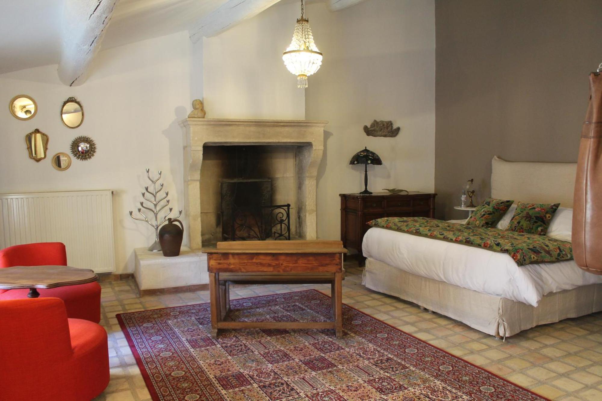 Aubais La Demeure Bed And Breakfast מראה חיצוני תמונה