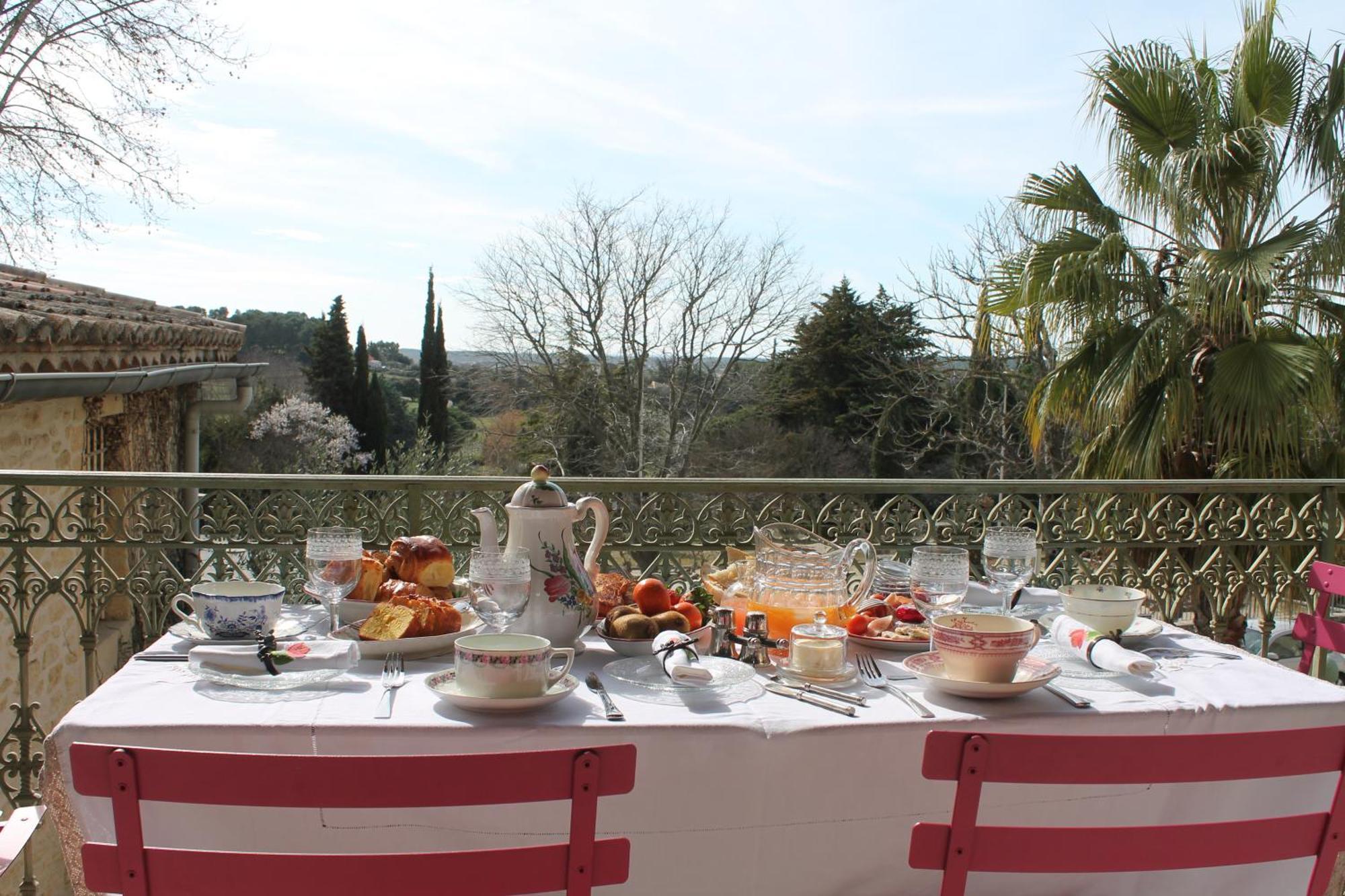 Aubais La Demeure Bed And Breakfast מראה חיצוני תמונה
