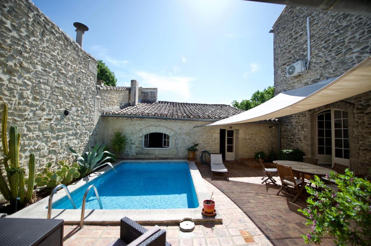 Aubais La Demeure Bed And Breakfast מראה חיצוני תמונה