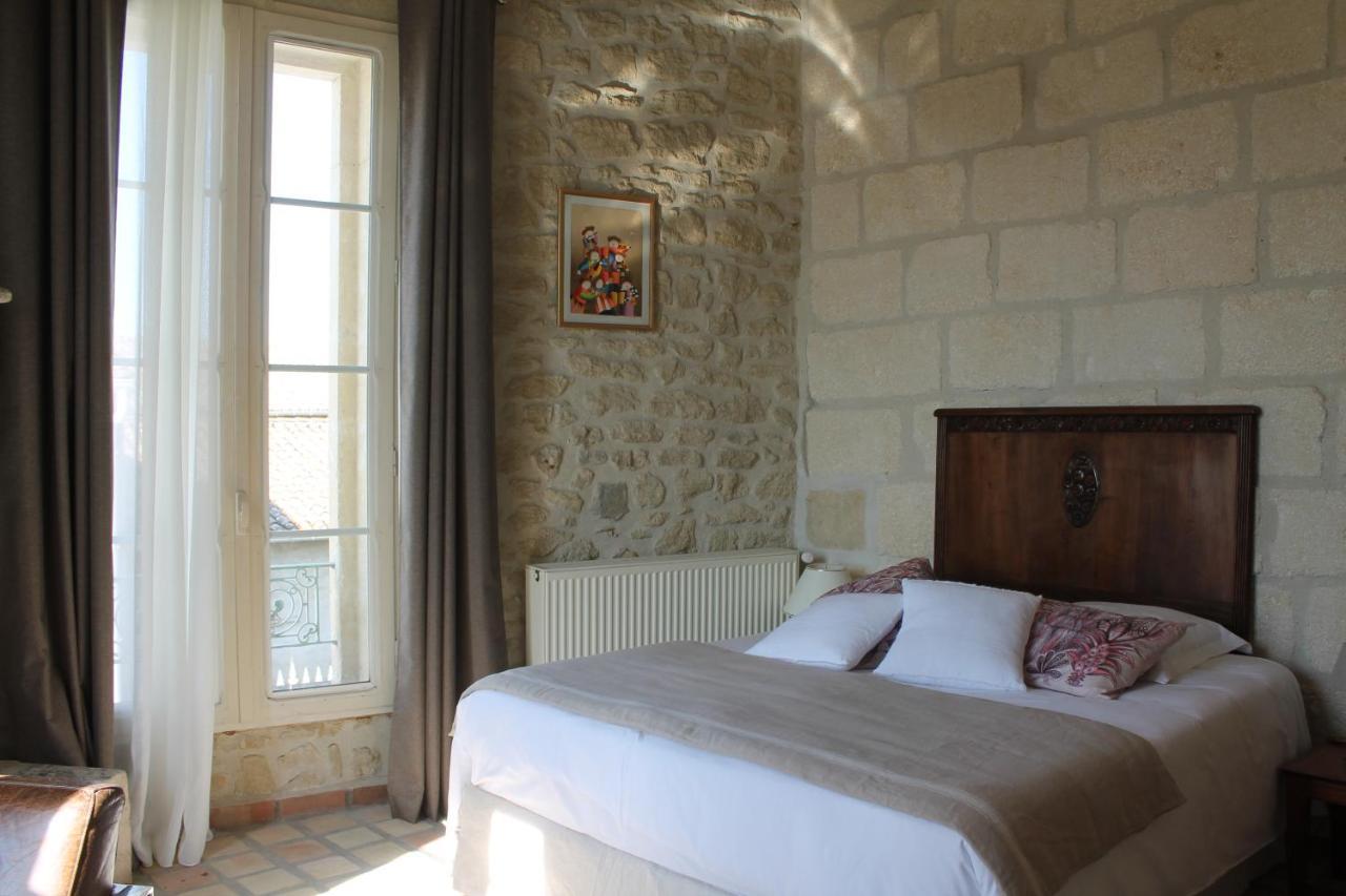 Aubais La Demeure Bed And Breakfast מראה חיצוני תמונה