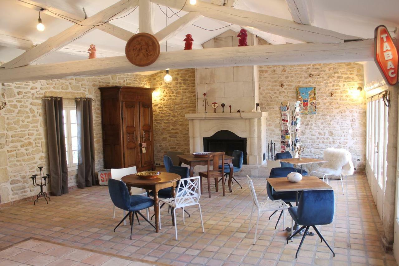 Aubais La Demeure Bed And Breakfast מראה חיצוני תמונה