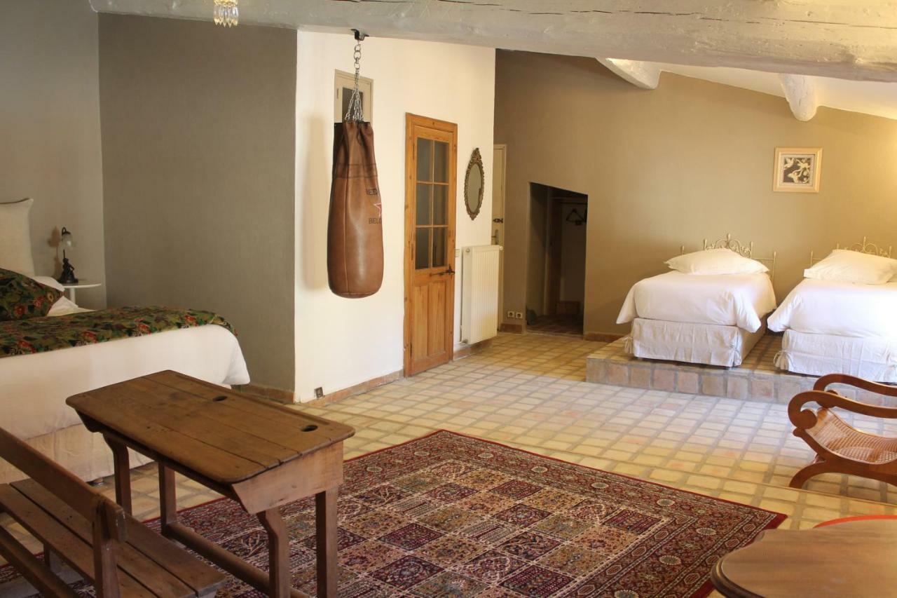 Aubais La Demeure Bed And Breakfast מראה חיצוני תמונה